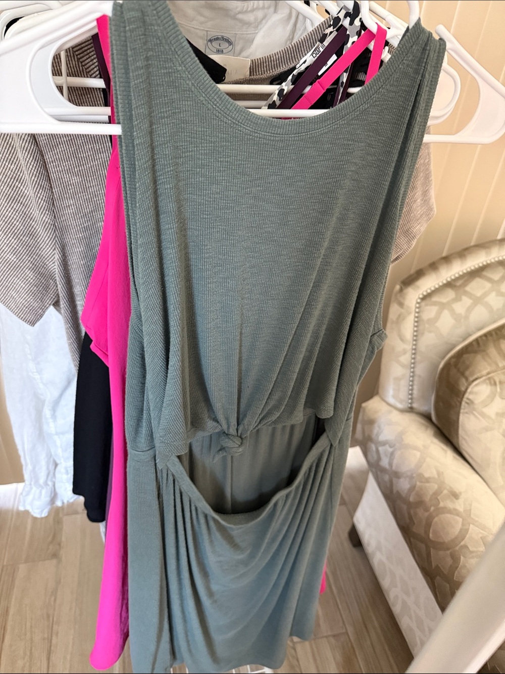 Aerie Women’s Sage Green Sleeveless Knot-Front Dress